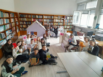 Инциатива подари книга вместо цвете